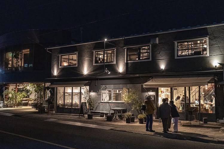 カフェショウゾウ　CAFE SHOZO